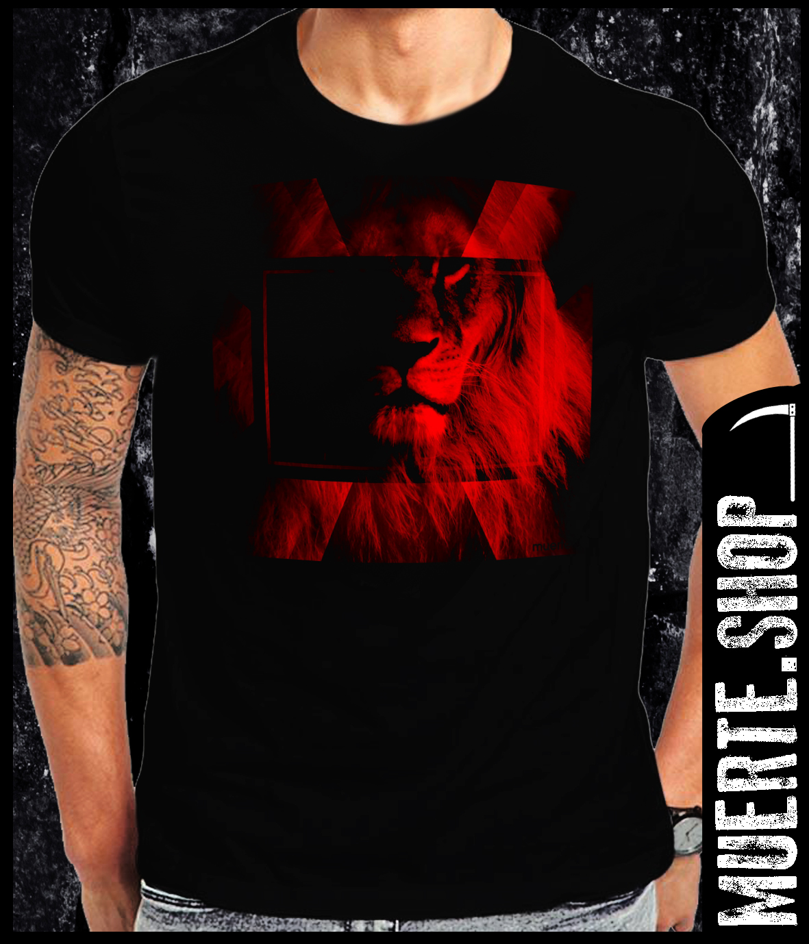 Черна тениска RED LIGHT LION Черна тениска RED LIGHT LION